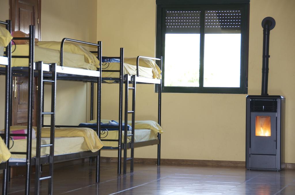 Albergue Los Blasones ساريا الغرفة الصورة